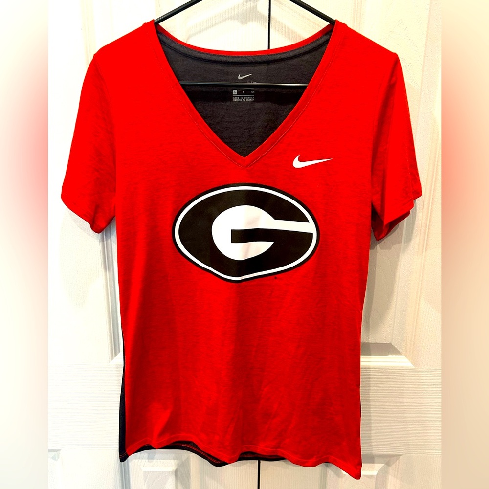 Nike Dri-FIT Georgia Bulldogs V-Neck Tee • Women’s S • Game Day